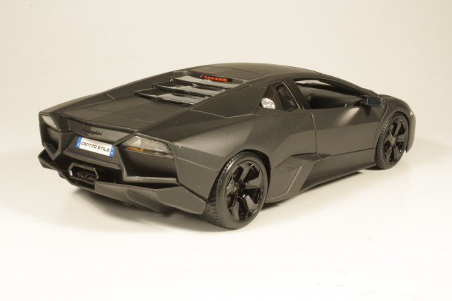 Lamborghini Reventon 2008, tummanharmaa - Sulje napsauttamalla kuva