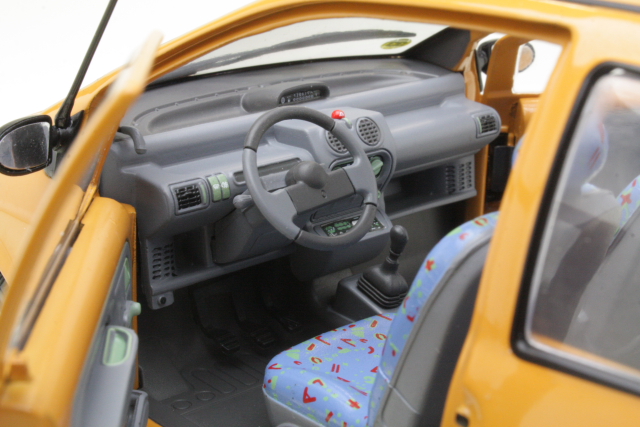 Renault Twingo Mk1 1993 "Open Air Jaune Indien"