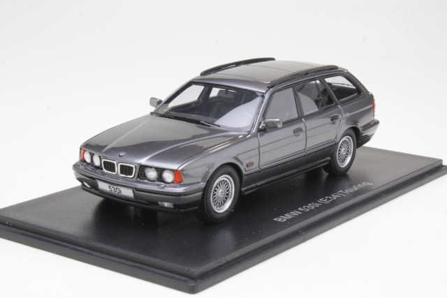 BMW 530i (e34) Touring, harmaa