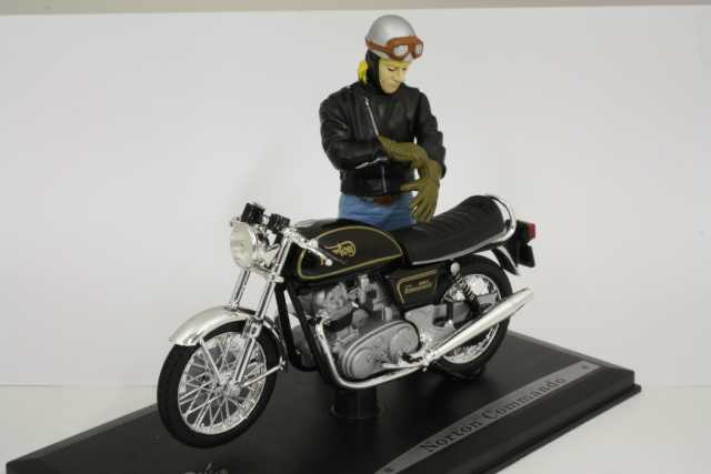 Norton 850 Commando "Joe Bar Team"