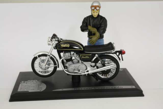 Norton 850 Commando "Joe Bar Team"
