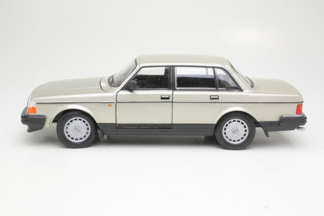 Volvo 240GL 1986, kulta