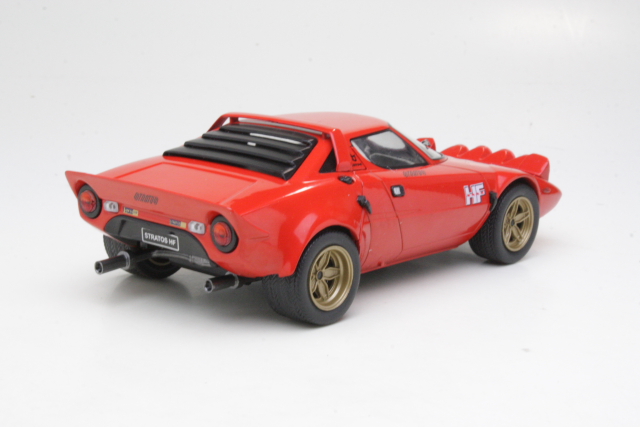 Lancia Stratos HF 1975, punainen