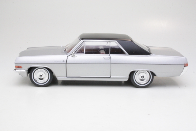 Opel Diplomat A V8 Coupe 1965, silver