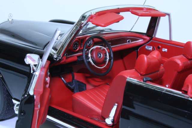 Mercedes 280SE (w111) Cabriolet 1969, musta