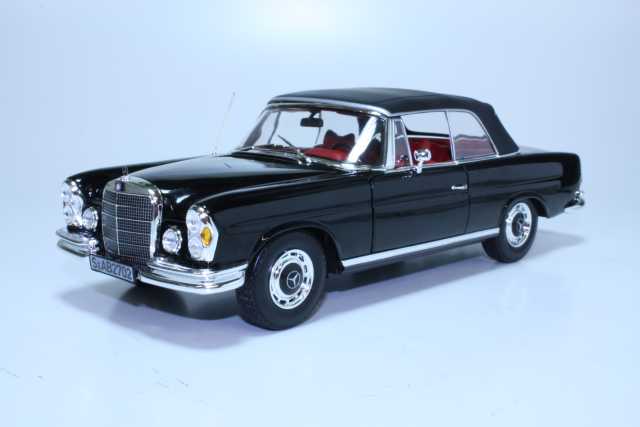 Mercedes 280SE (w111) Cabriolet 1969, musta