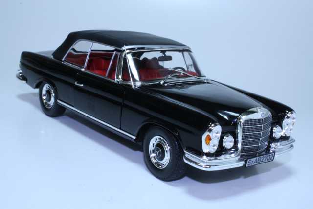 Mercedes 280SE (w111) Cabriolet 1969, musta