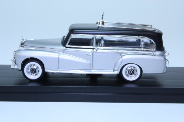 Mercedes 300D 1960, hopea "Ruumisauto"