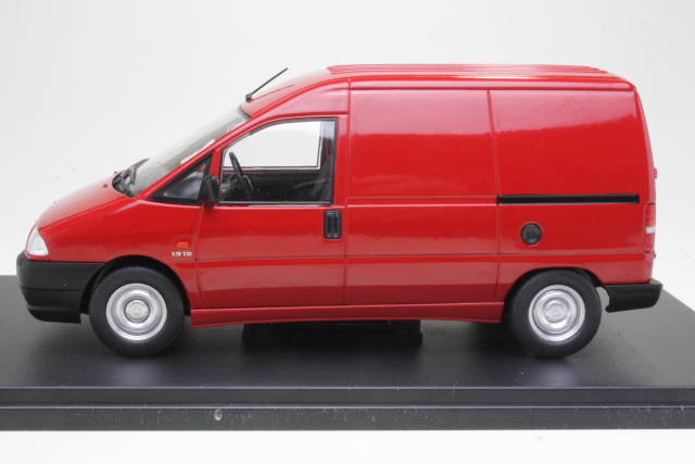 Citroen Jumpy 1995, punainen