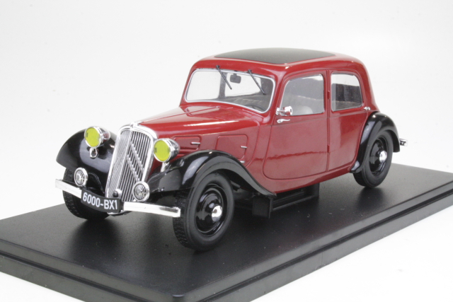 Citroen Traction 7A Avant 1934, red/black - Click Image to Close