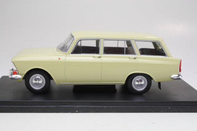 Moskvitch 427 1967, yellow - Click Image to Close