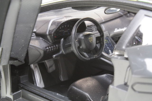 Lamborghini Centenario LP770-4 2016, garbon