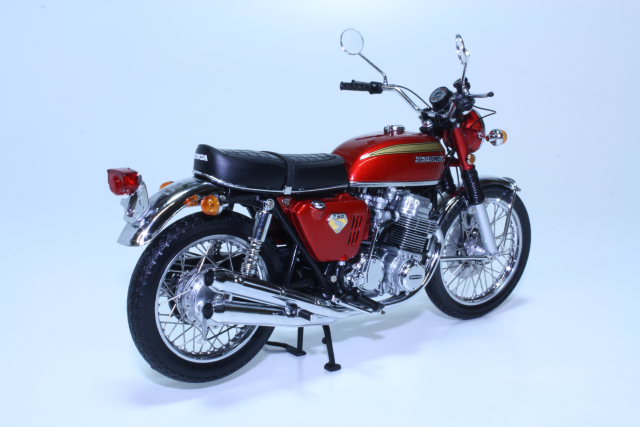 Honda CB750 Four K0 1968, punainen