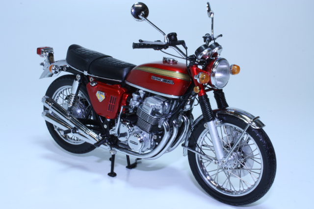Honda CB750 Four K0 1968, punainen
