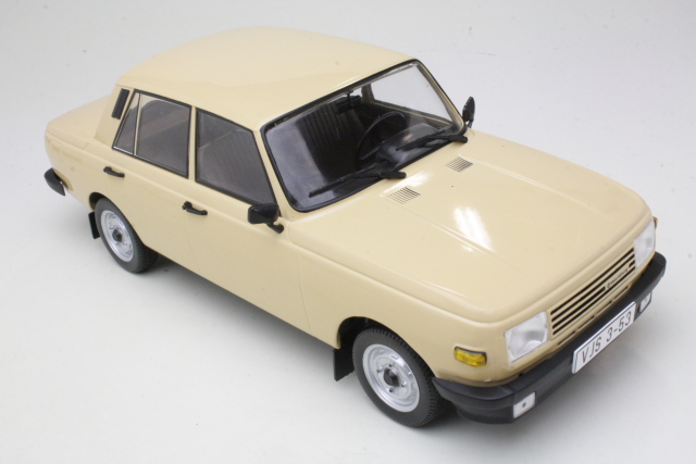 Wartburg 353 1985, beige - Sulje napsauttamalla kuva