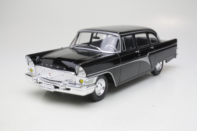 GAZ 13 Chaika 1960, musta