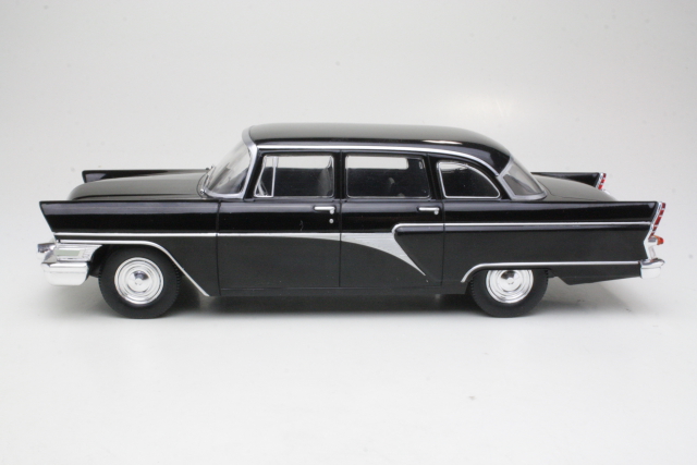 GAZ 13 Chaika 1960, black