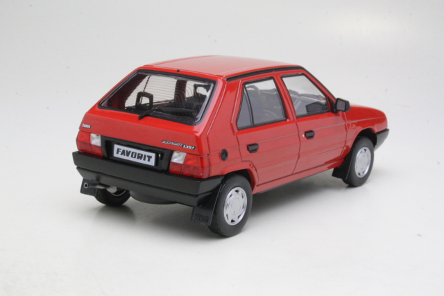 Skoda Favorit 1989, punainen
