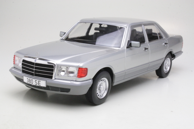 Mercedes 380SE (w126) 1979, silver