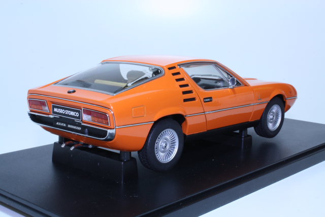 Alfa Romeo Montreal 1970, oranssi