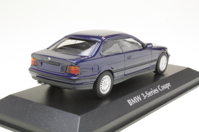 BMW 3-Series Coupe 1992, sininen - Sulje napsauttamalla kuva