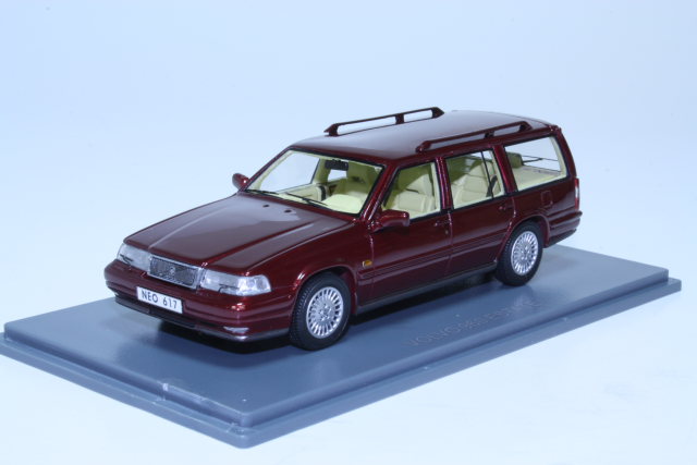 Volvo 960 Estate 1992, tummanpunainen - Sulje napsauttamalla kuva