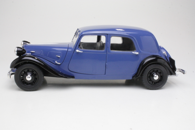 Citroen 11CV Traction 1937, sininen/musta