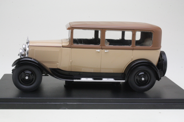 Citroen C4 Limousine 1930, beige
