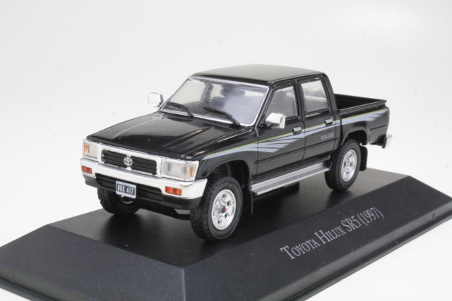Toyota Hilux SR5 1997, musta