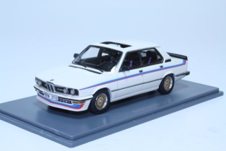BMW M535i (E12) 1978, valkoinen