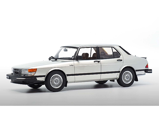 Saab 900 Turbo Sedan 1983, silver