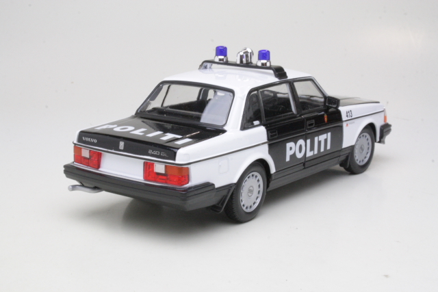 Volvo 240GL 1986 "Norway Police" - Sulje napsauttamalla kuva