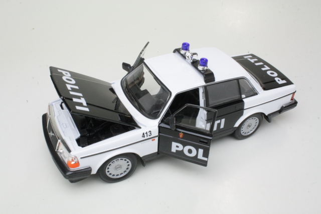 Volvo 240GL 1986 "Norway Police" - Sulje napsauttamalla kuva