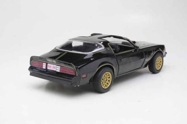 Pontiac Firebird Trans Am 1977, black