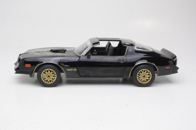 Pontiac Firebird Trans Am 1977, black