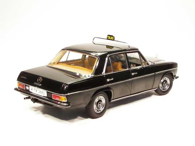 Mercedes 220D (w115) 1971 Taxi, musta