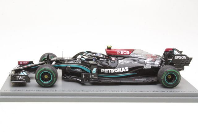 Mercedes-AMG W12, 1st. Turkish GP 2021, V.Bottas, no.77 - Sulje napsauttamalla kuva