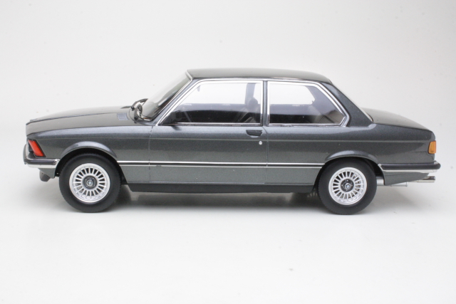 BMW 323i (e21) 1977, harmaa