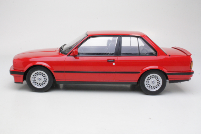 BMW 325i (e30) M-Package 1 1987, punainen - Sulje napsauttamalla kuva