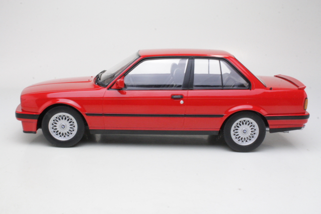 BMW 325i (e30) M-Package 1 1987, red