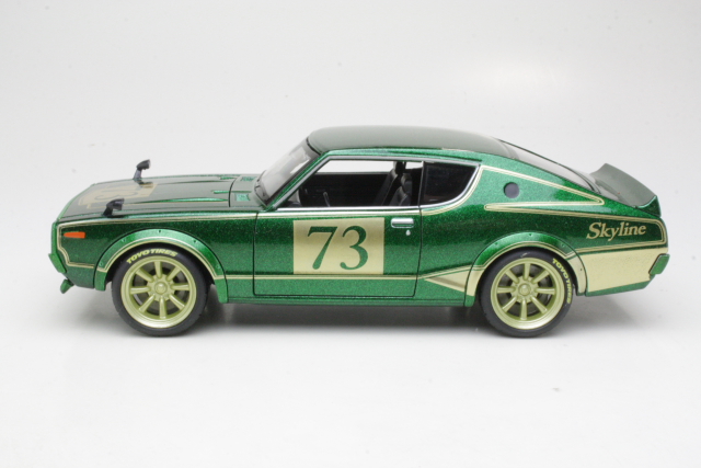 Nissan Skyline 2000 GTR 1973 "Tokyo Mod", vihreä - Sulje napsauttamalla kuva