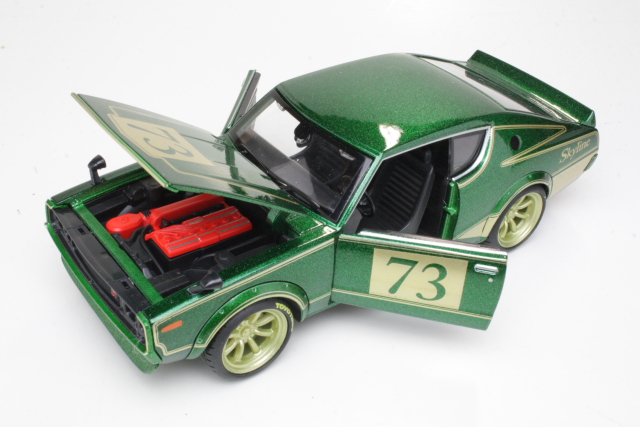 Nissan Skyline 2000 GTR 1973 "Tokyo Mod", vihreä - Sulje napsauttamalla kuva