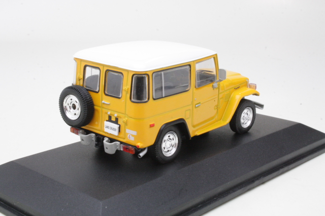 Toyota Land Cruiser F340 1982, keltainen - Sulje napsauttamalla kuva