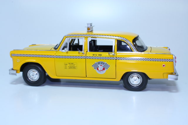 Checker A11, New York Taxi 1981, keltainen - Sulje napsauttamalla kuva