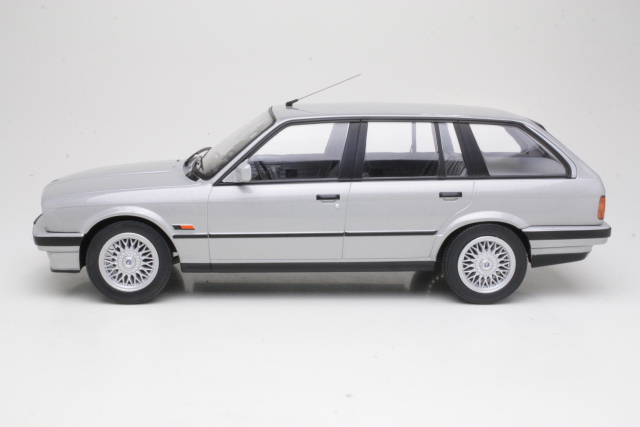 BMW 325i Touring (e30) 1991, silver