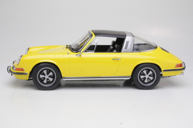 Porsche 911E Targa 1969, keltainen