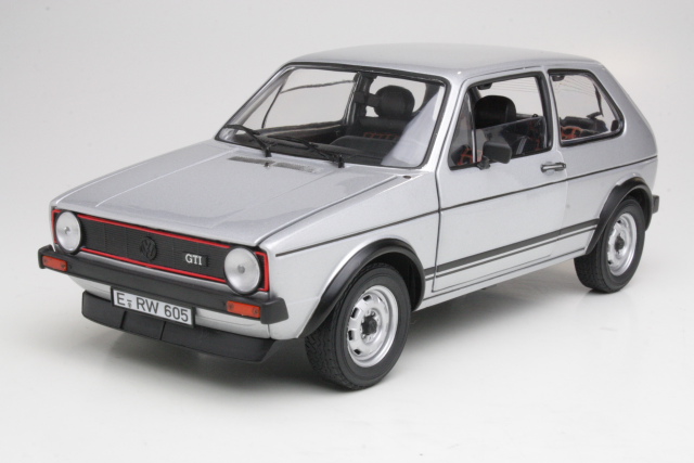 VW Golf 1 GTi 1976, hopea - Sulje napsauttamalla kuva