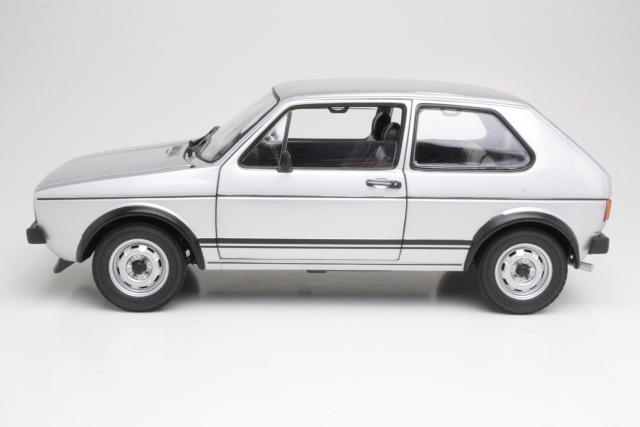 VW Golf 1 GTi 1976, silver