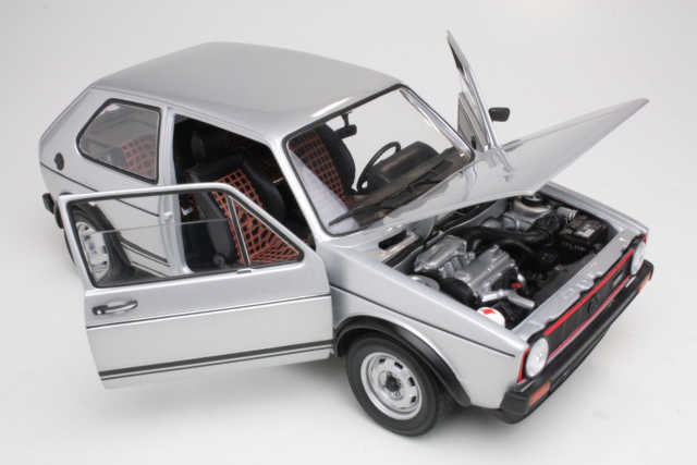 VW Golf 1 GTi 1976, silver