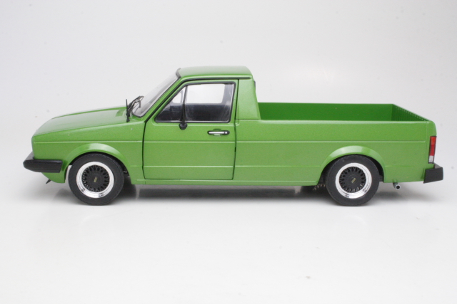 VW Caddy 1982 "Custom", vihreä - Sulje napsauttamalla kuva